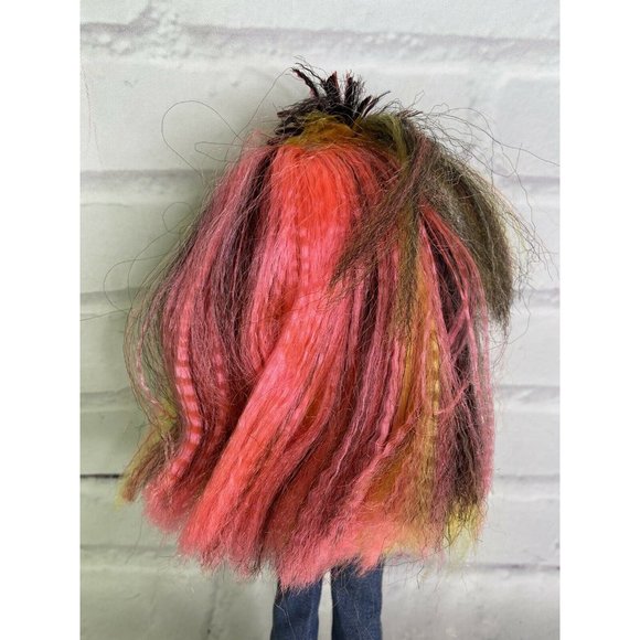 LOL Surprise OMG Remix Pop B.B. Fashion Doll With Outfit and Shoes MGA - Picture 6 of 10